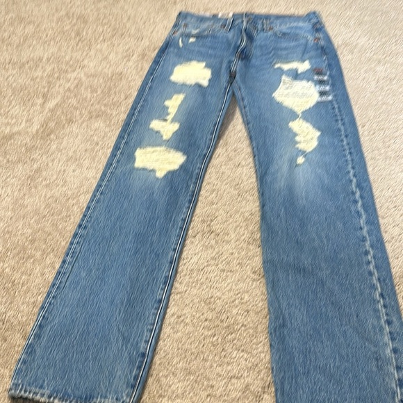 Levi’s 501 Original Straight Leg Distressed Denim Jeans 32x34 NWT - Picture 3 of 7